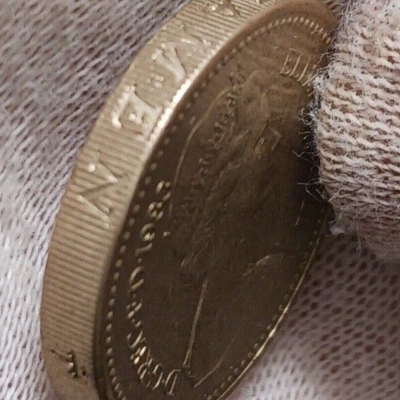 1983 UK One Pound - Kims Sharp British £1 Coin - Elizabeth II - Great Britain - Picture 6 of 6